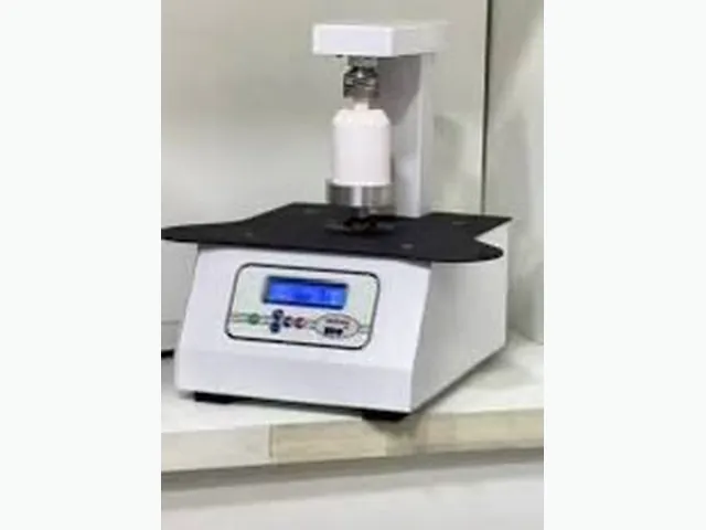 Electroacoustic hearing aid test and calibration system